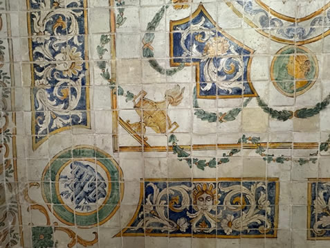 Dettaglio maiolica storica